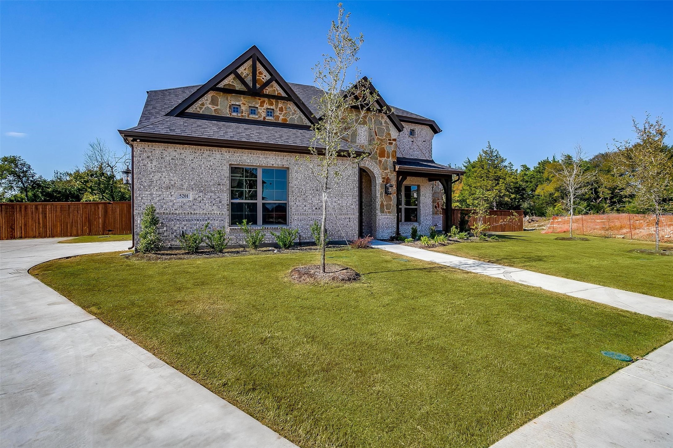 5201 Rutherford Drive Midlothian TX 76065