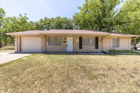 312 S Cherry Lane Granbury TX 76048