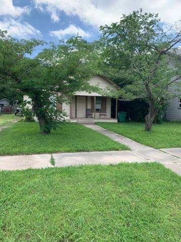 820 S Grand Avenue Gainesville TX 76240