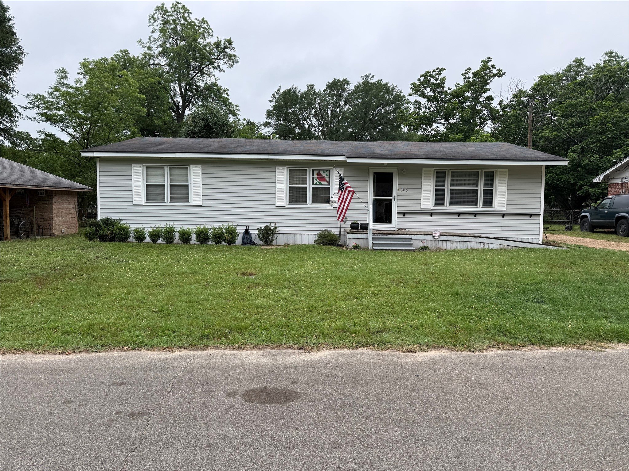 306 Floyd Street Winnsboro TX 75494
