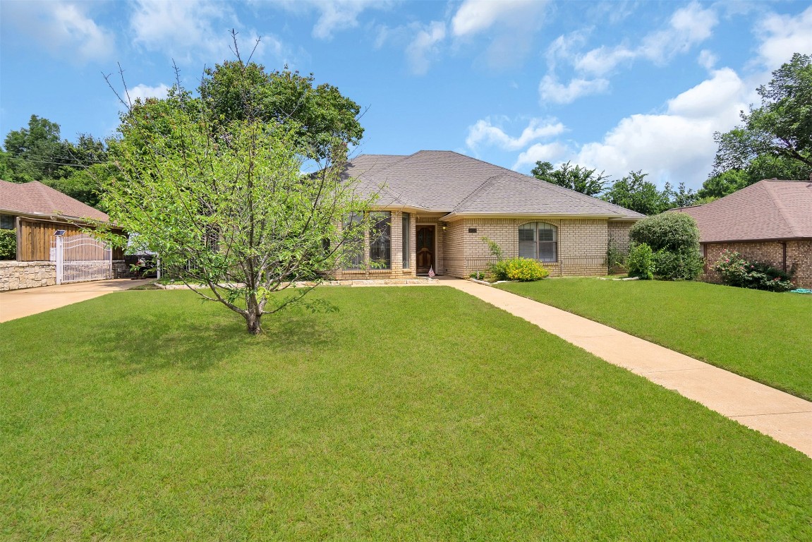 2918 Woodland Hills Drive Grapevine TX 76051