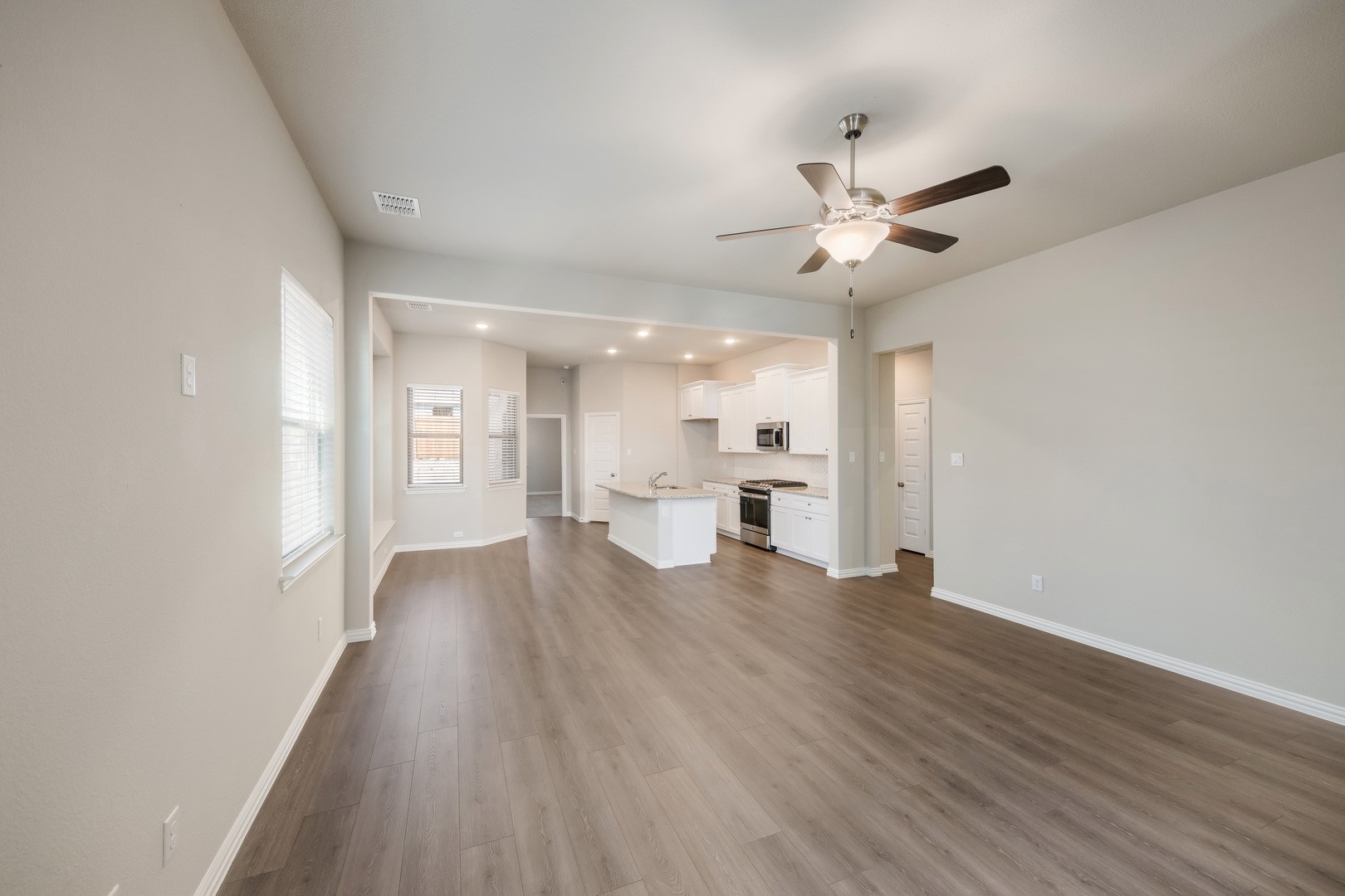3937 Lakefield Drive Heartland TX 75114