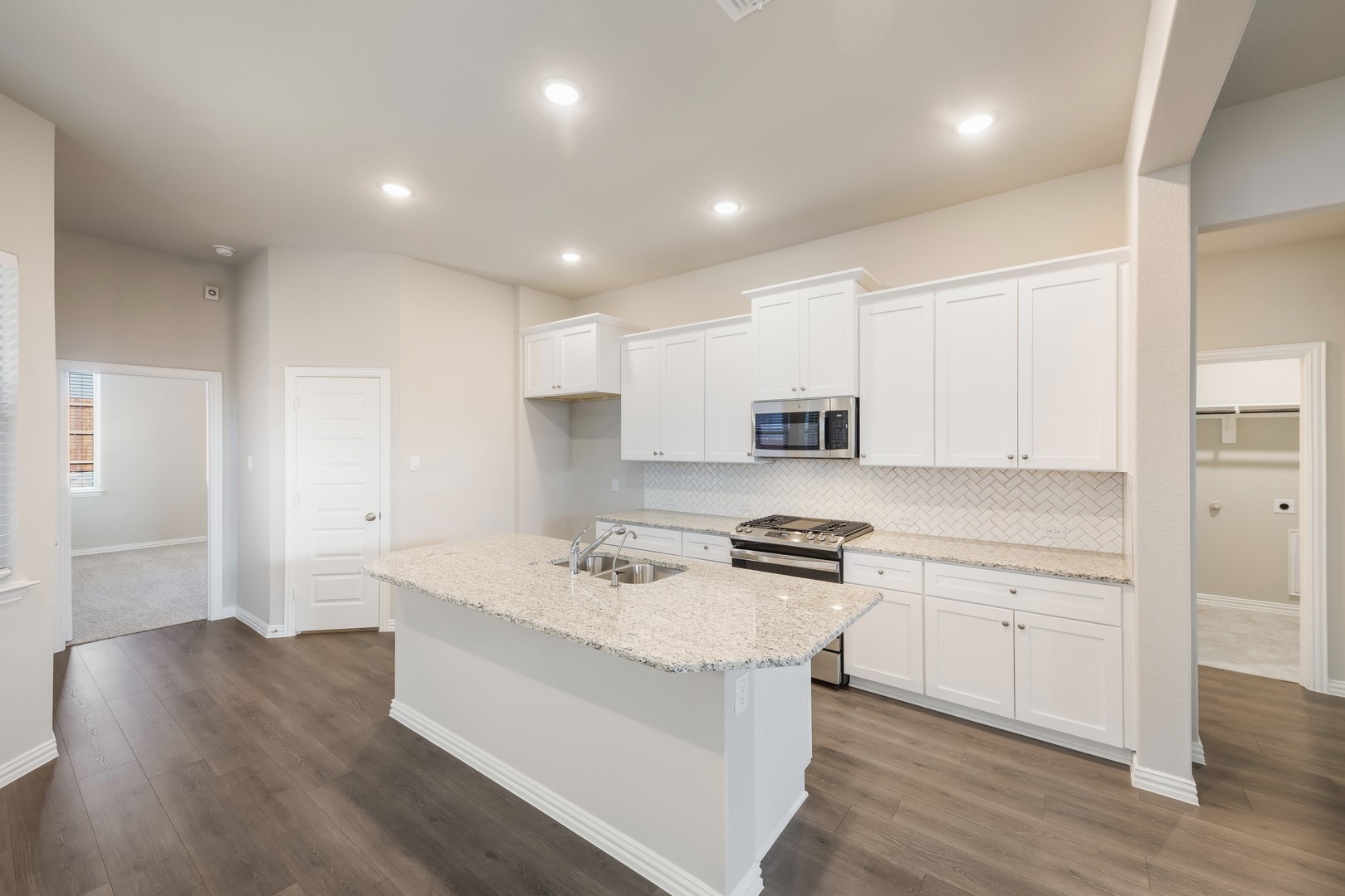3937 Lakefield Drive Heartland TX 75114