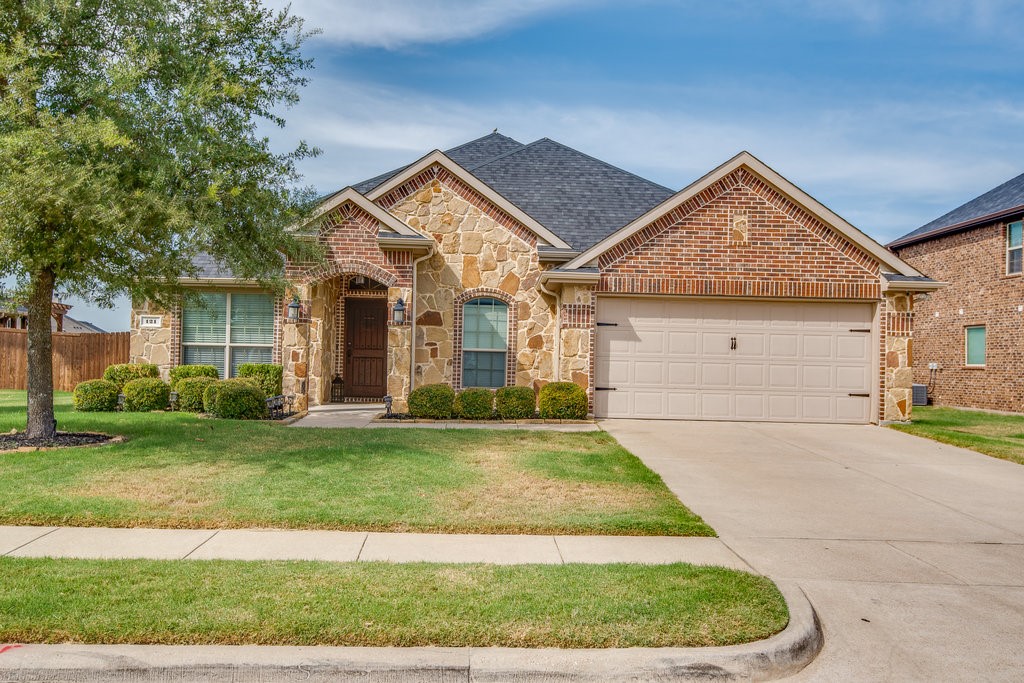 121 Sumac Drive Waxahachie TX 75165