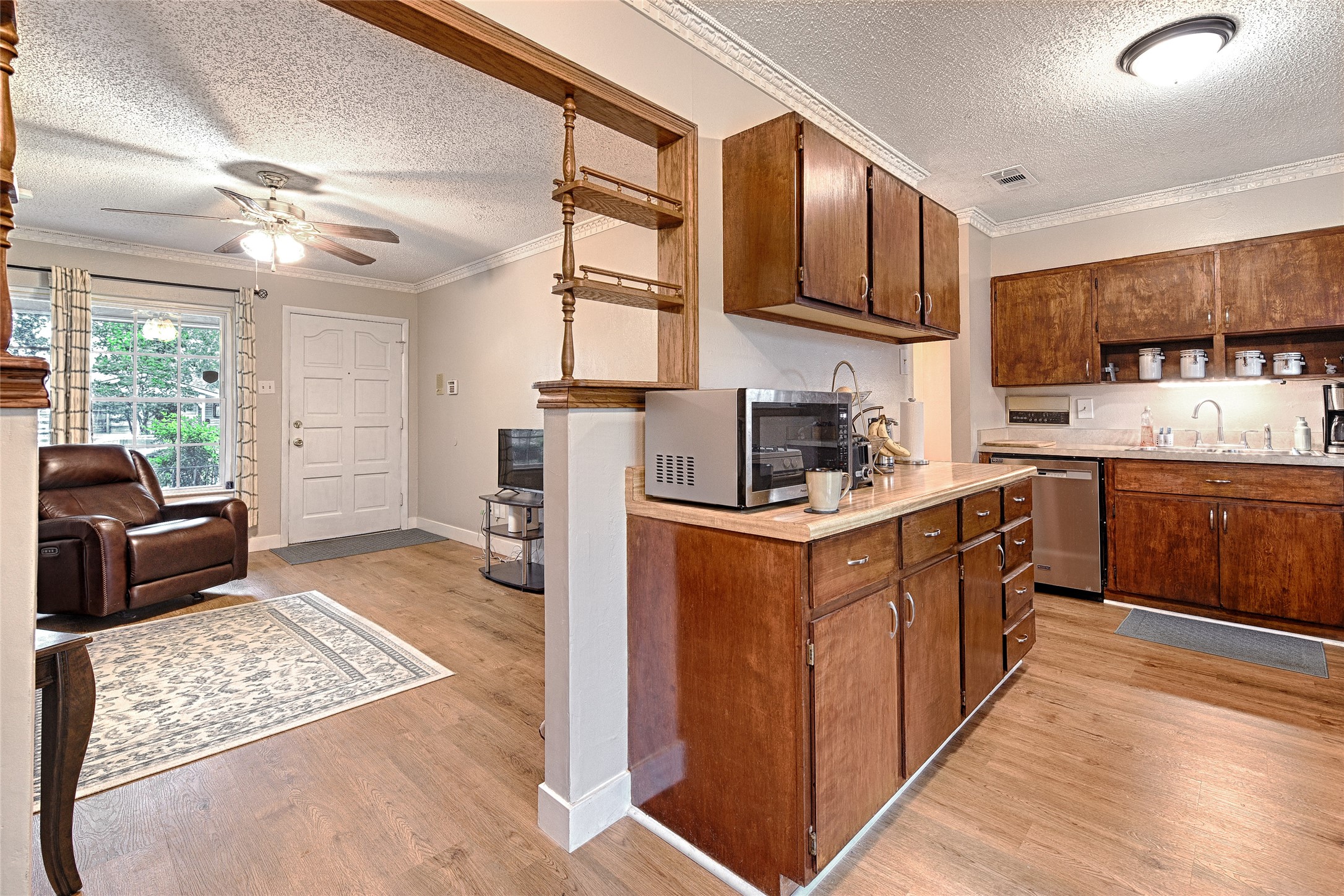 531 Himes Drive Euless TX 76039