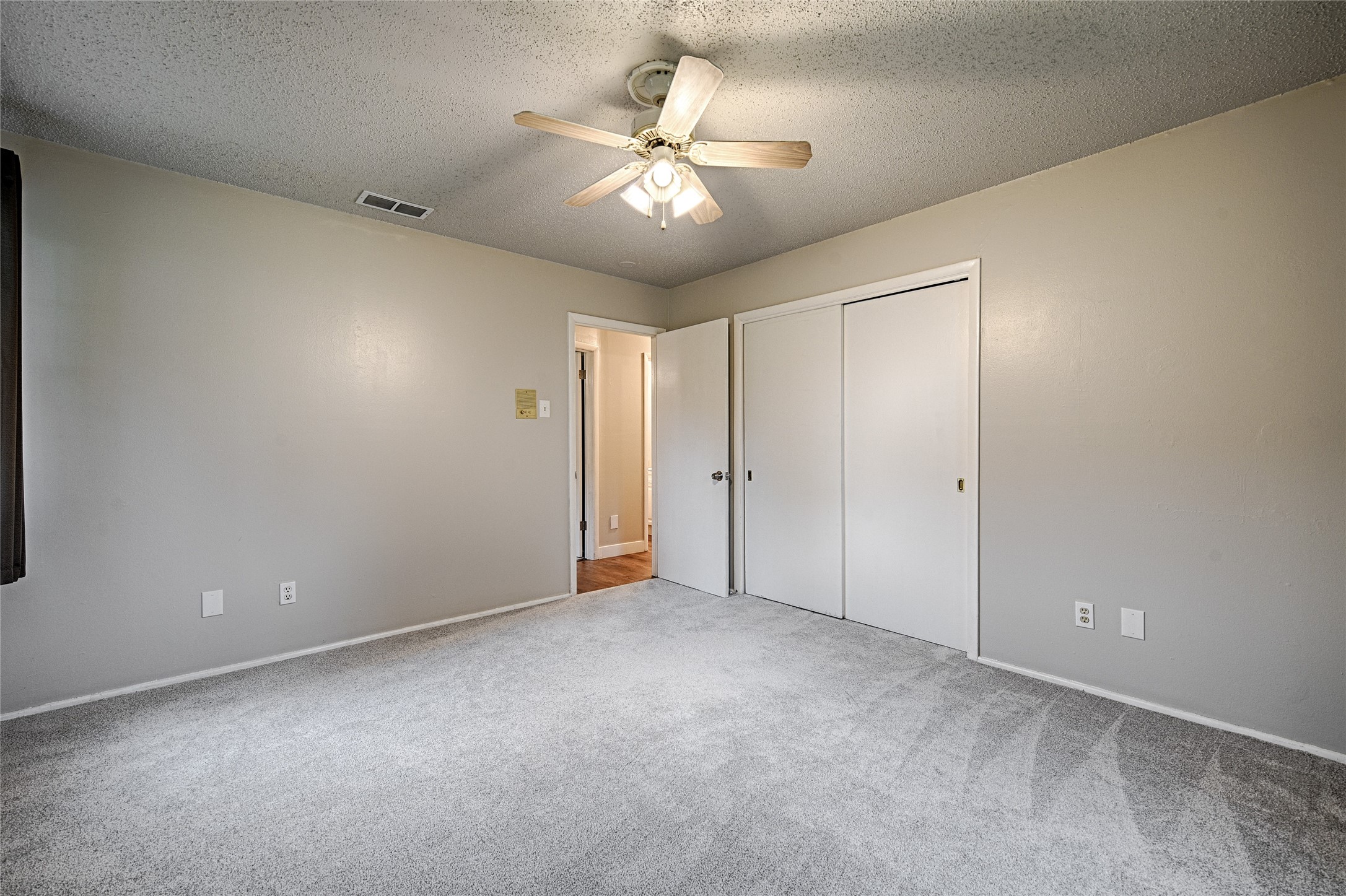 531 Himes Drive Euless TX 76039