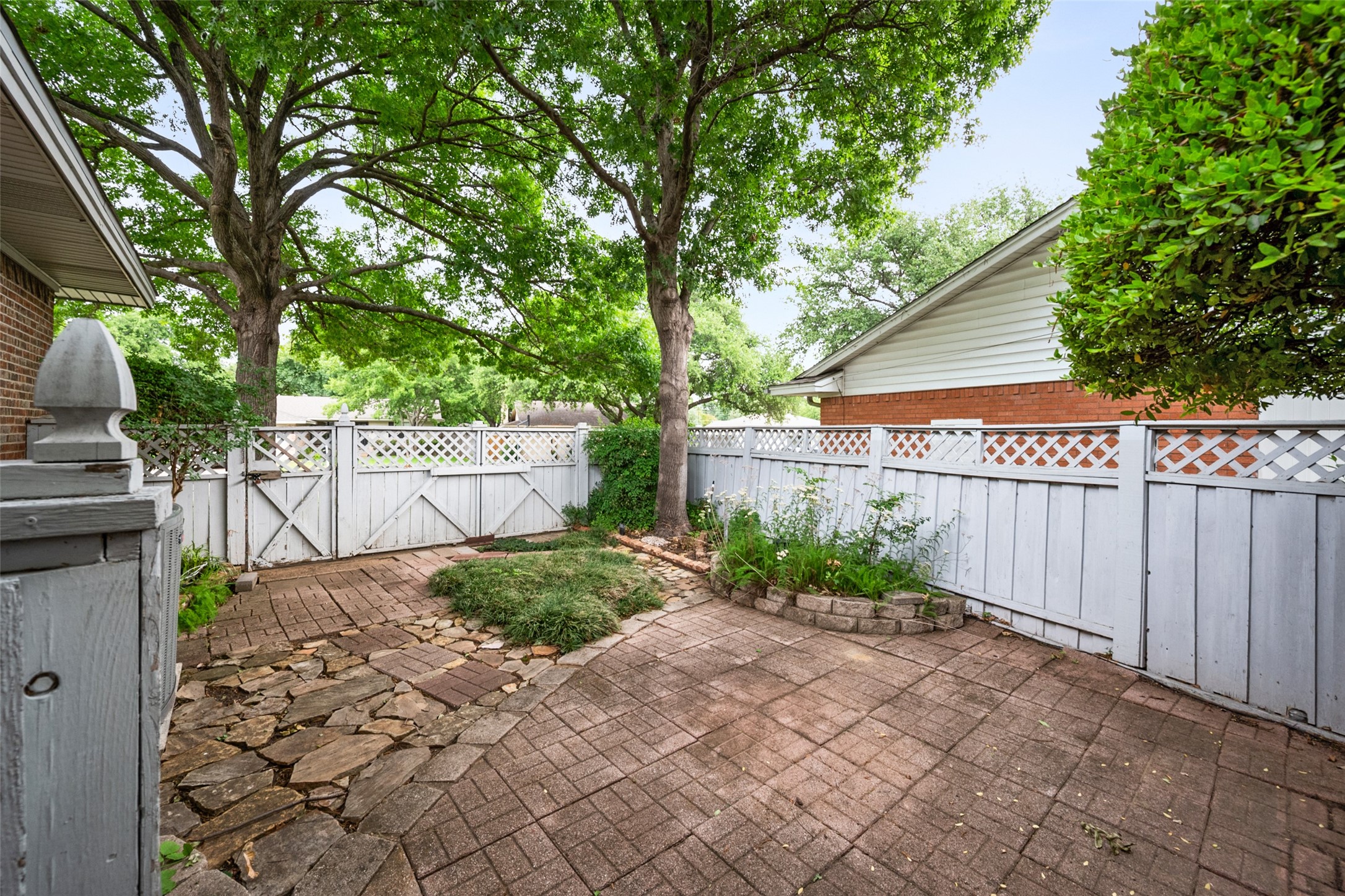 1229 Magnolia Drive Richardson TX 75080