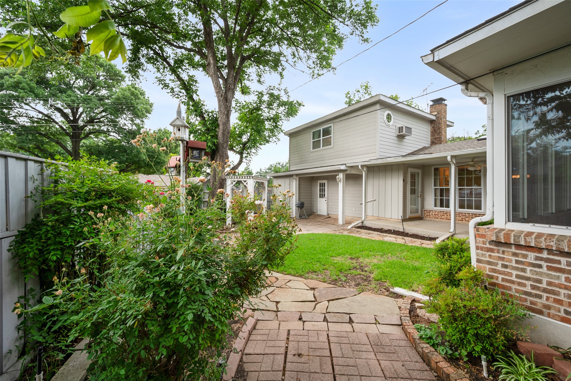 1229 Magnolia Drive Richardson TX 75080