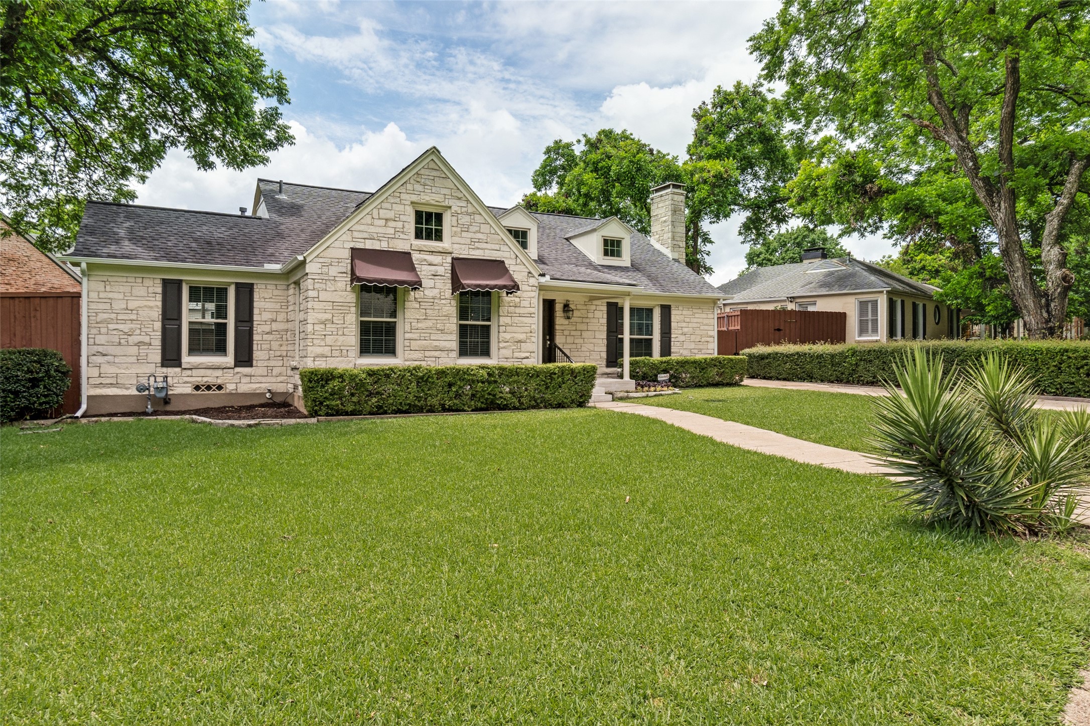 2006 Marydale Drive Dallas TX 75208