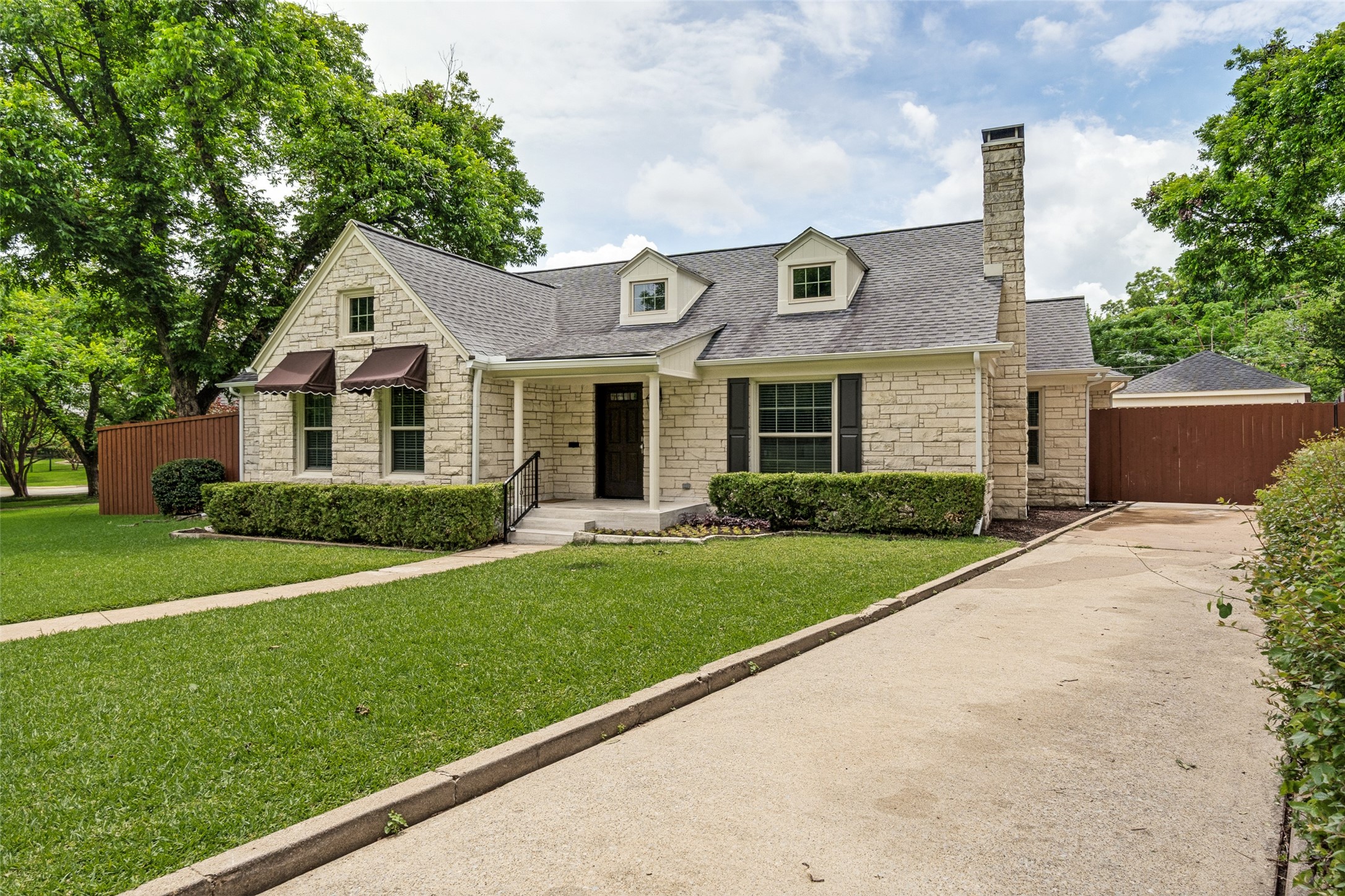 2006 Marydale Drive Dallas TX 75208