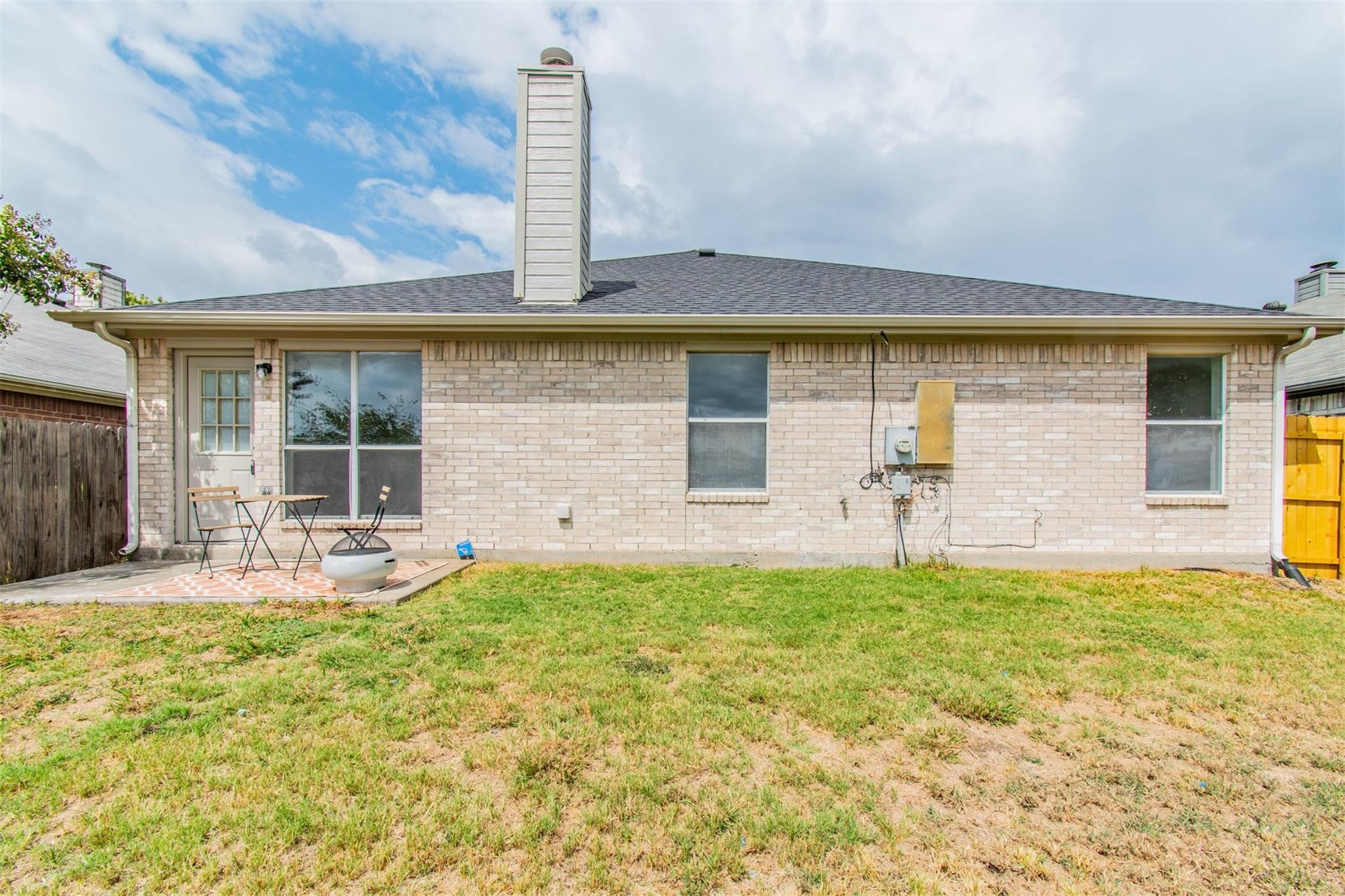 1937 Fox Meadow Trail Grand Prairie TX 75052