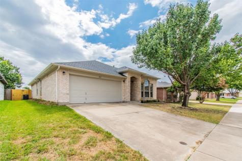 1937 Fox Meadow Trail Grand Prairie TX 75052