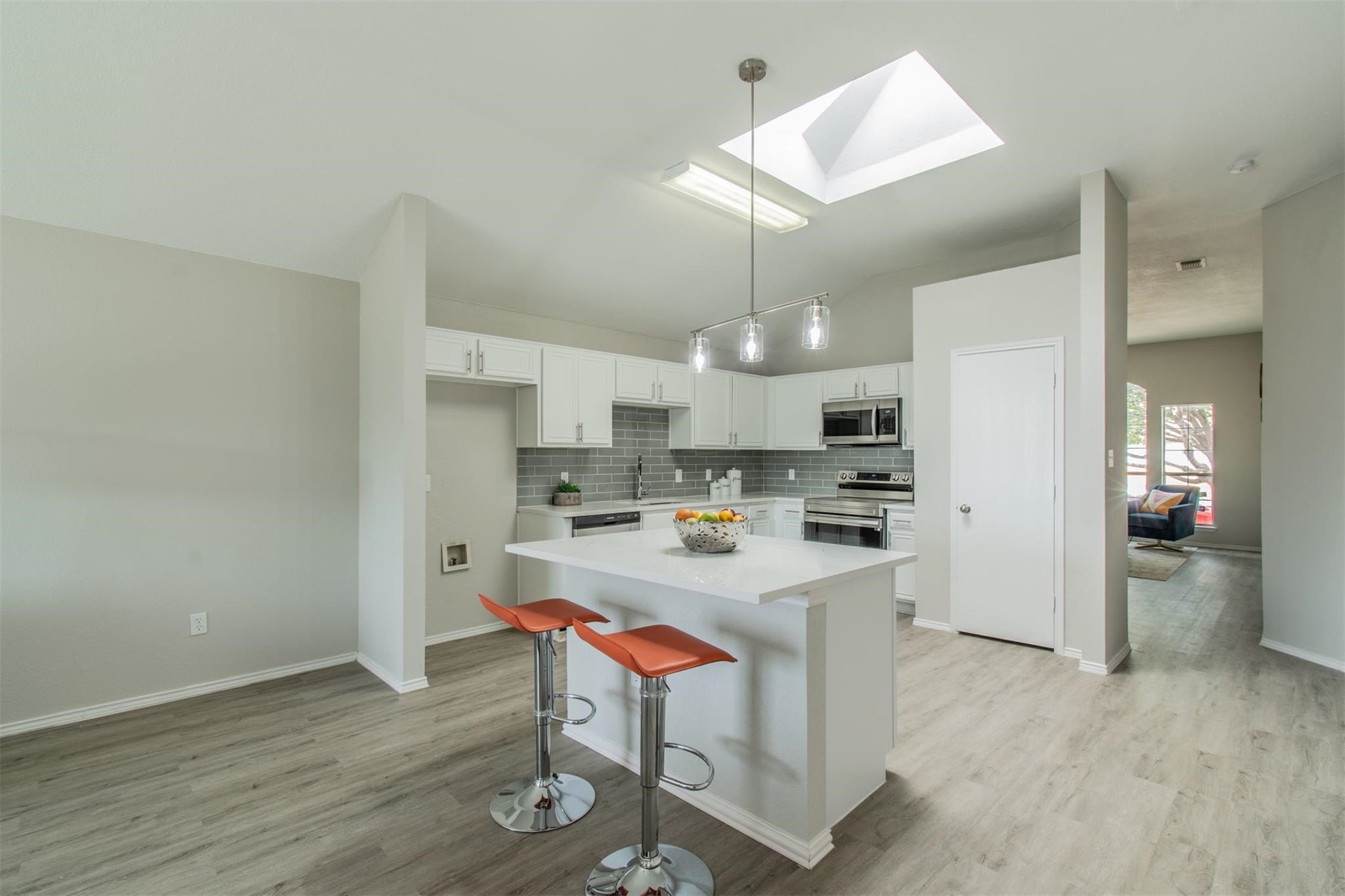 1937 Fox Meadow Trail Grand Prairie TX 75052