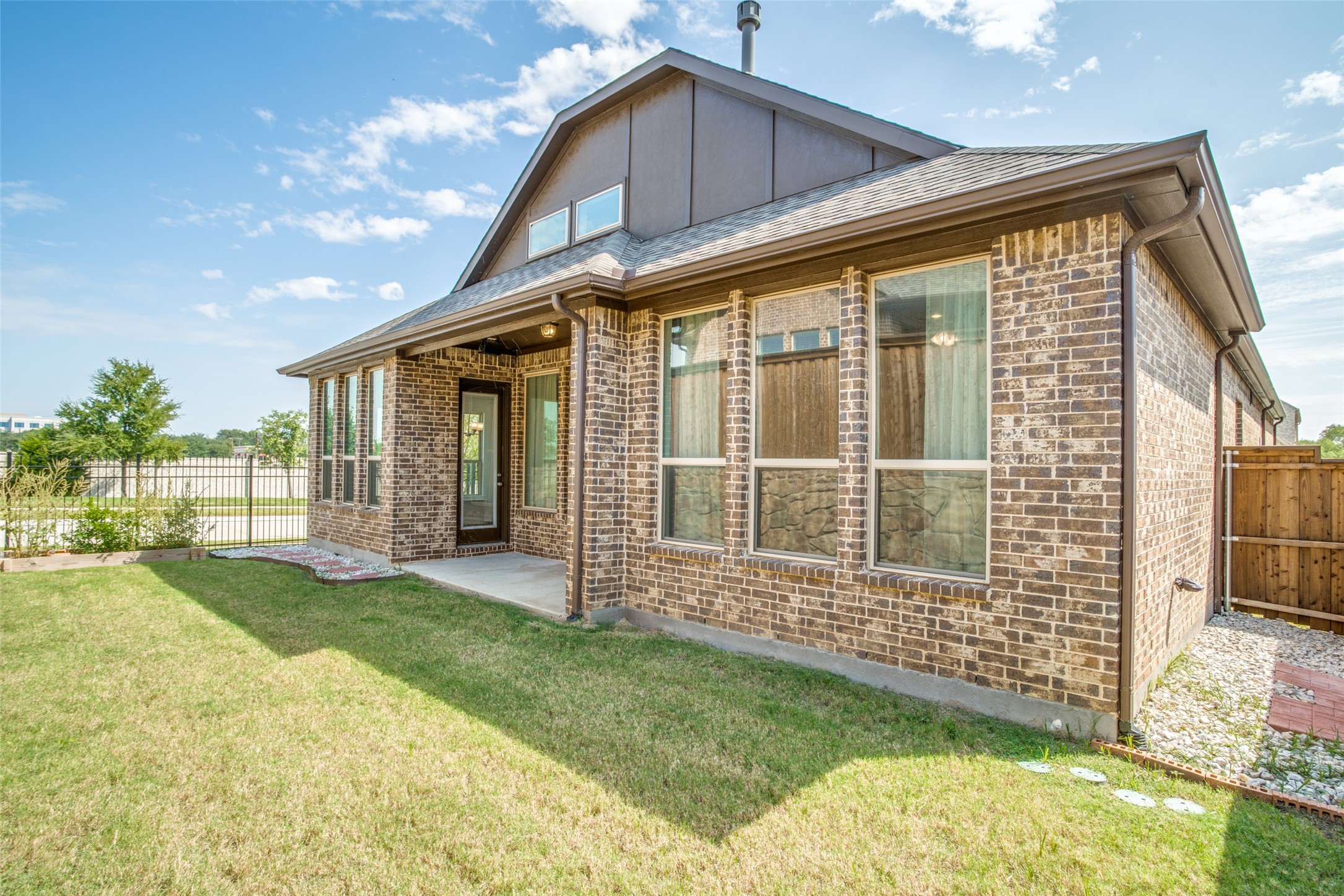 7915 Pimlico Drive Irving TX 75063