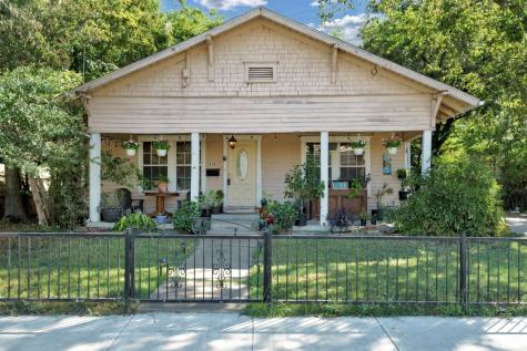 806 N Tennessee Street Mckinney TX 75069