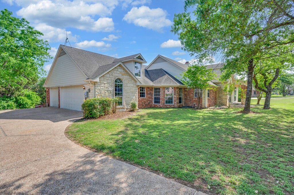 1068 Brazos Bluff Drive China Spring TX 76633
