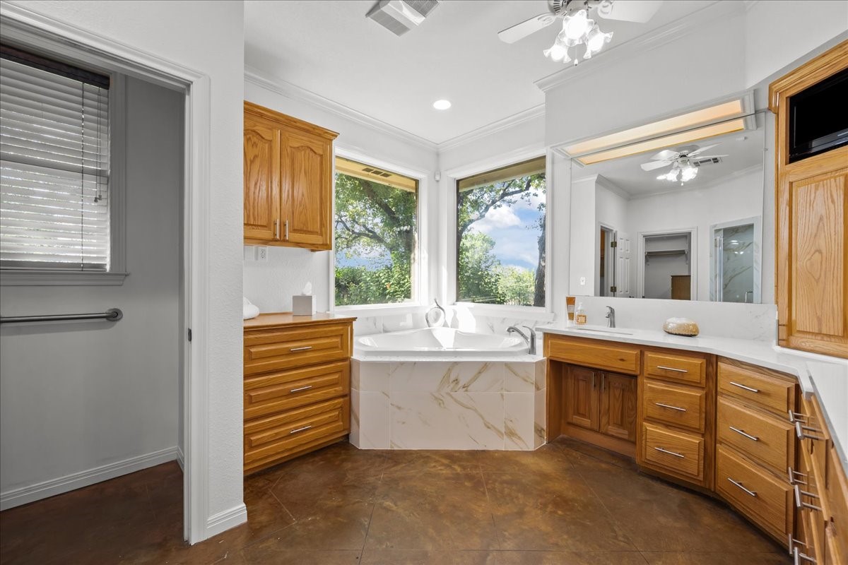 8300 Jonquil Drive Waco TX 76708