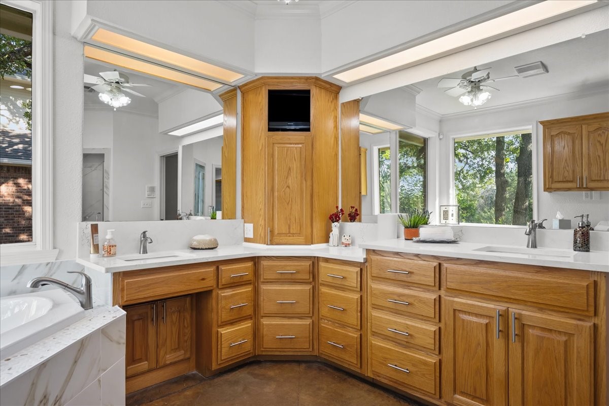 8300 Jonquil Drive Waco TX 76708