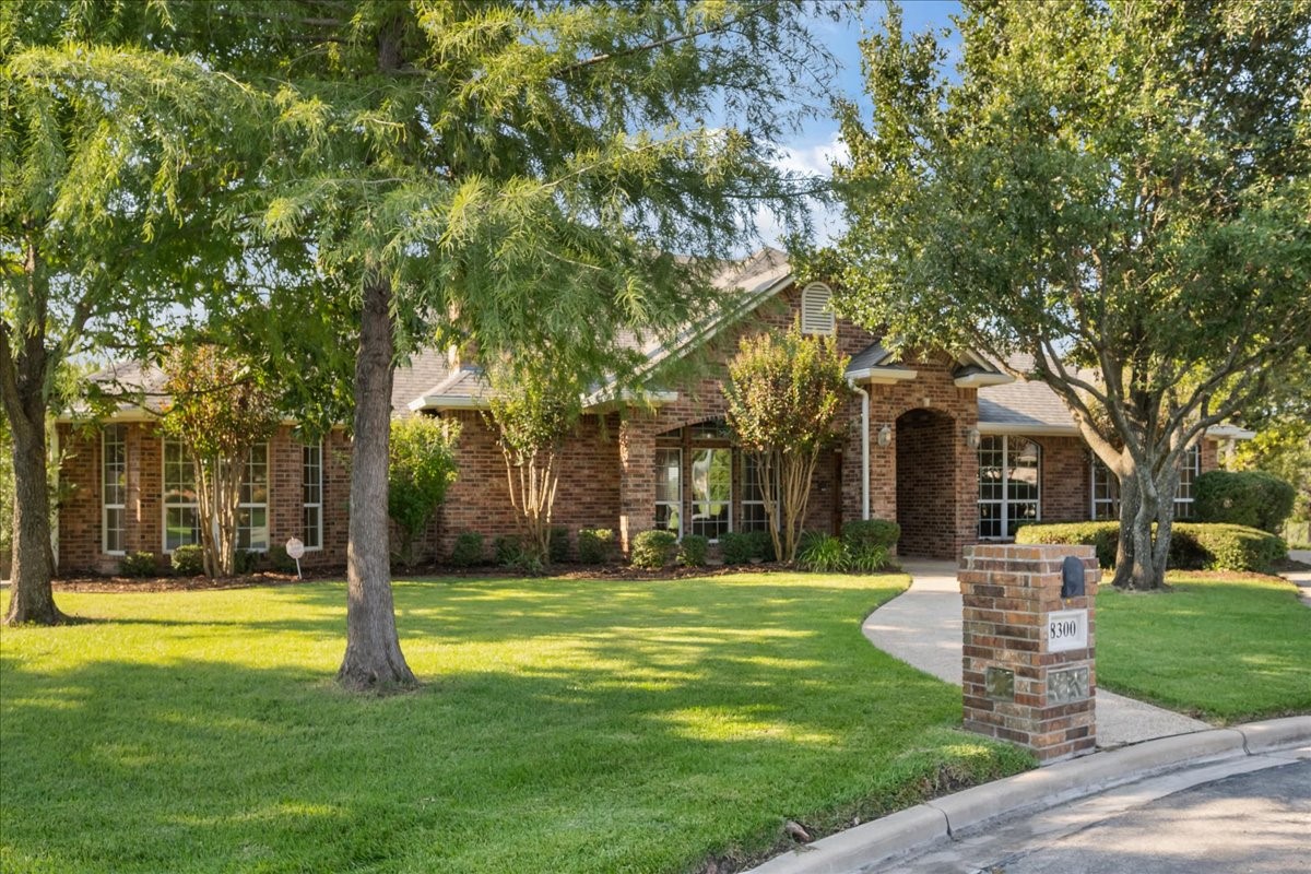 8300 Jonquil Drive Waco TX 76708