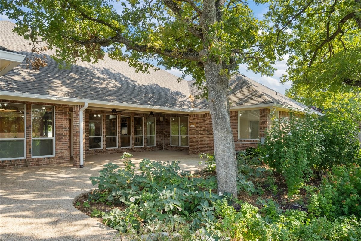 8300 Jonquil Drive Waco TX 76708