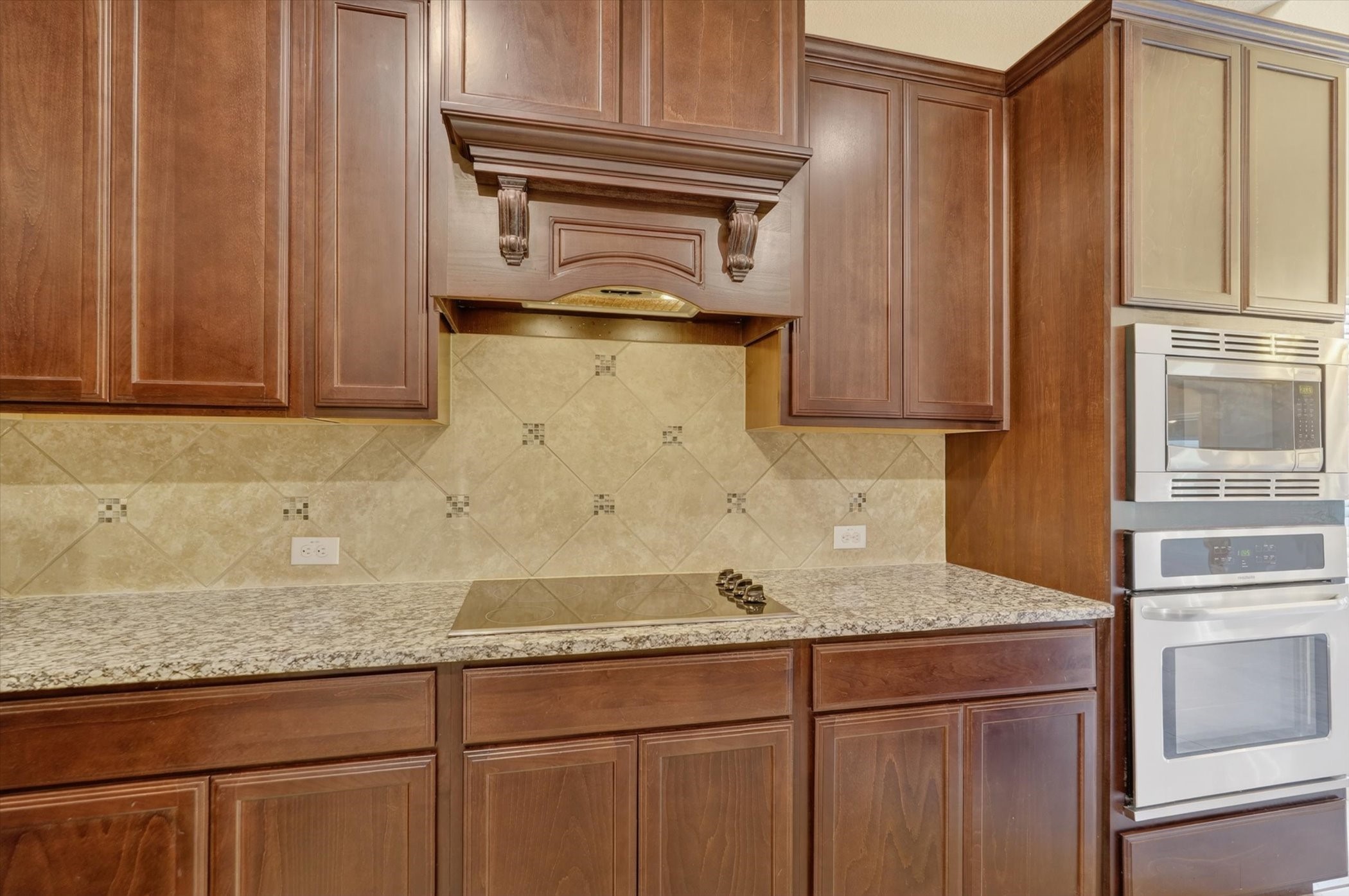 557 Lake Bluff Avenue Oak Point TX 75068