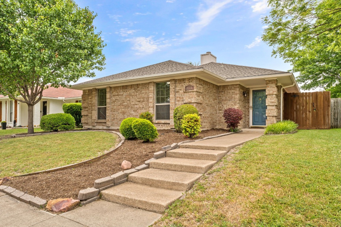 2111 Greenview Drive Carrollton TX 75010