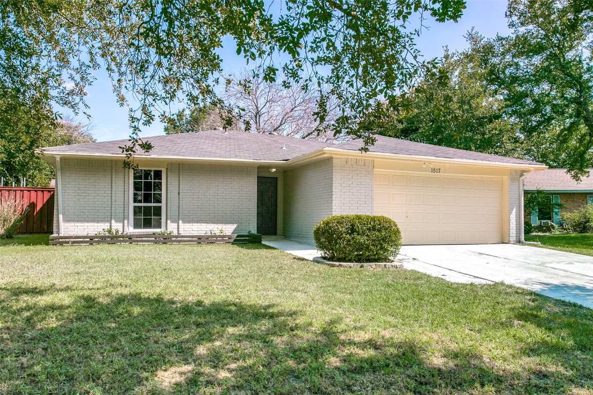 1517 Monica Lane Mesquite TX 75149