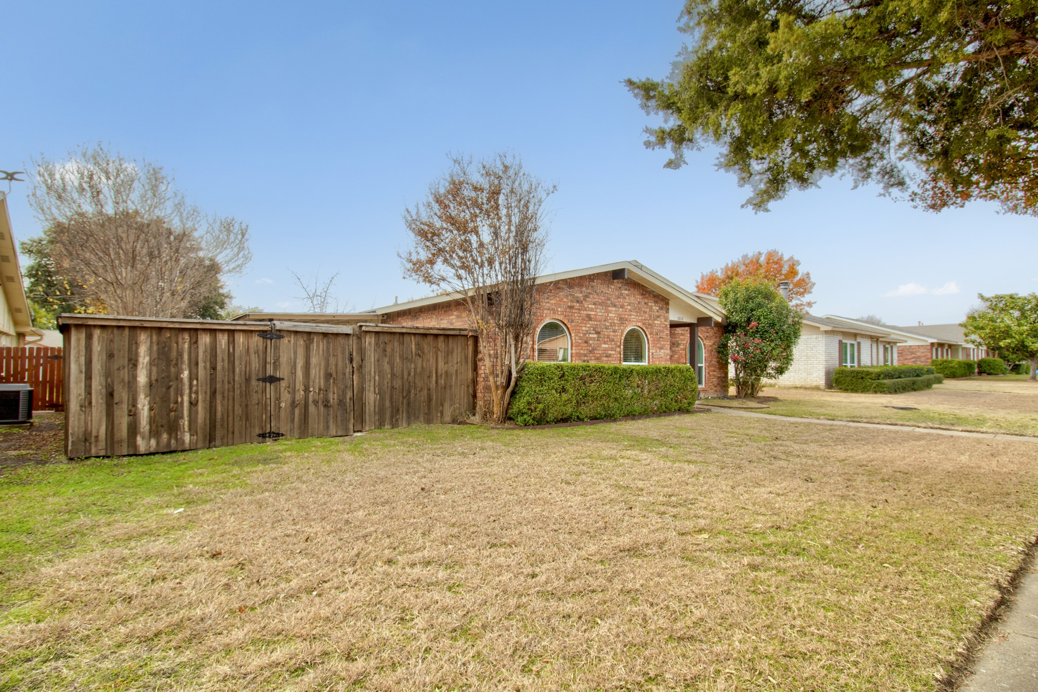 2810 Landershire Lane Garland TX 75044