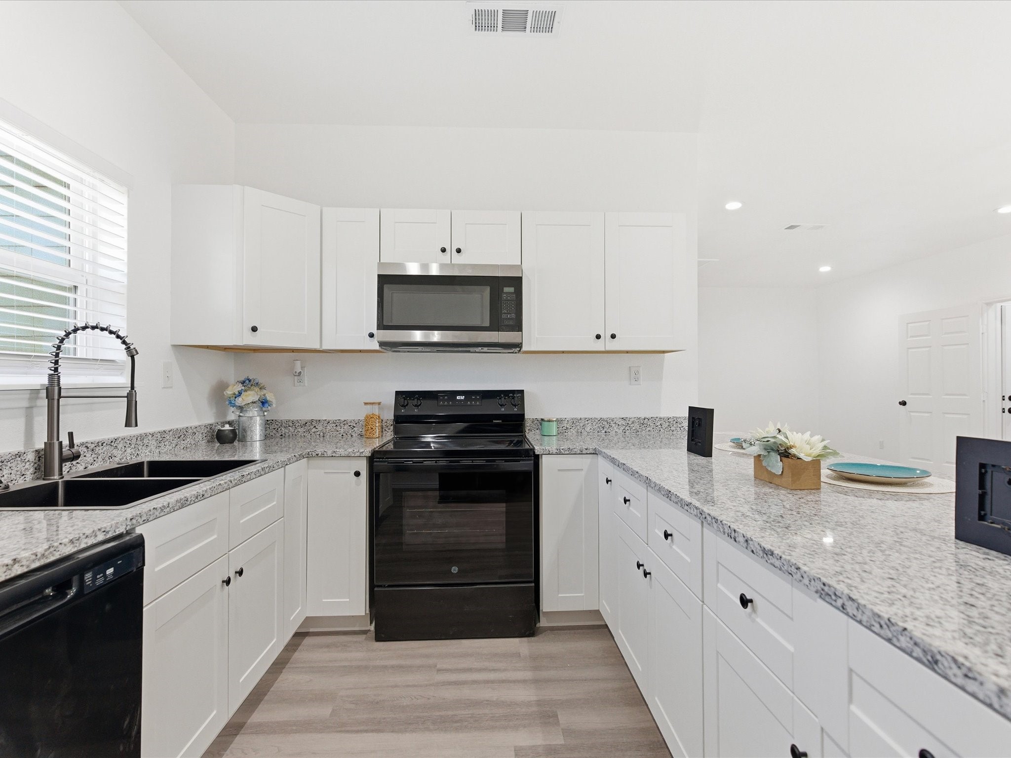 408 Susan Drive Kennedale TX 76060
