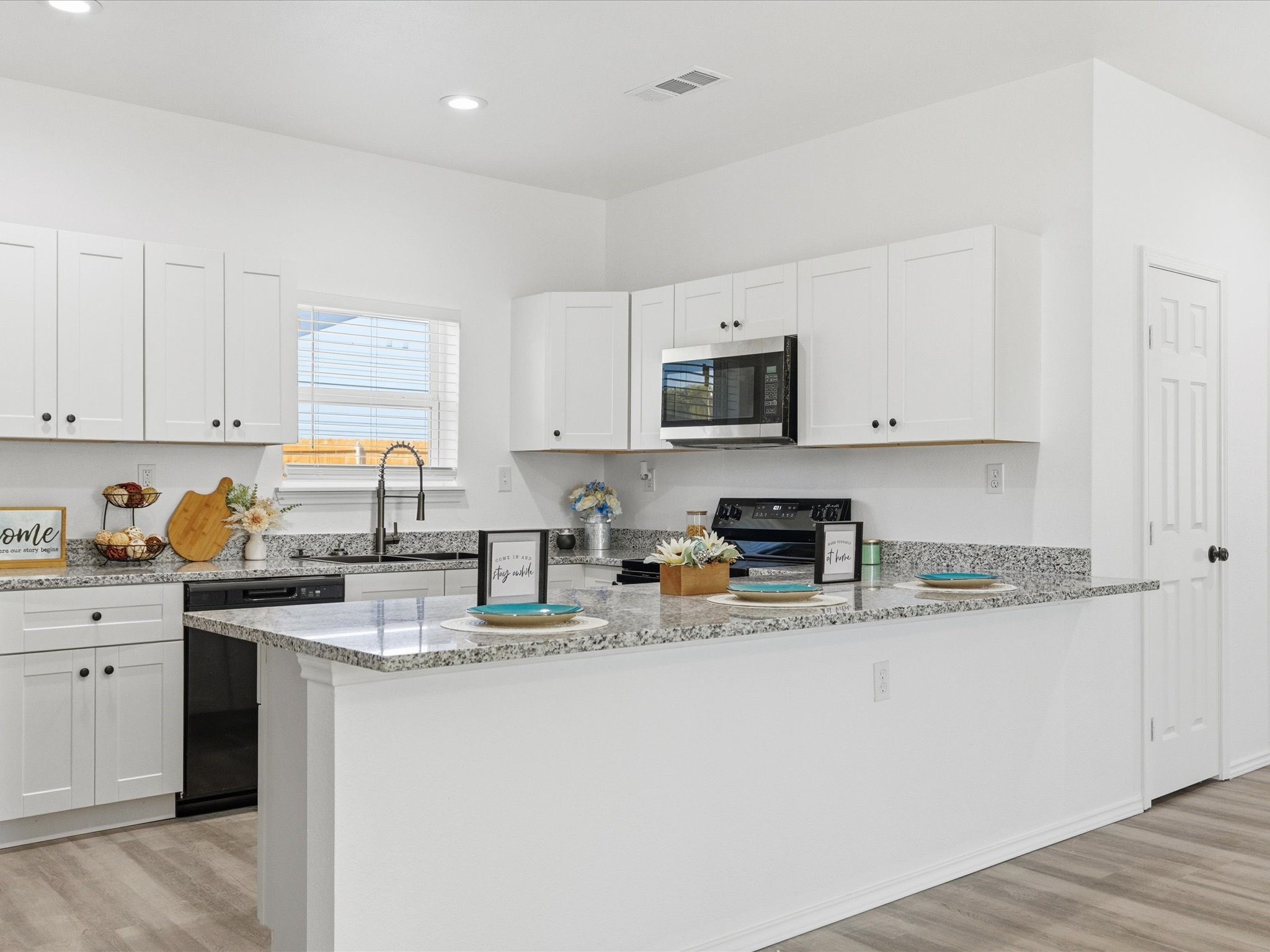 408 Susan Drive Kennedale TX 76060