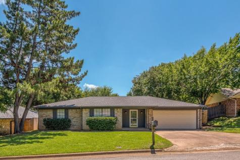 3808 Village Glen Trail Arlington TX 76016