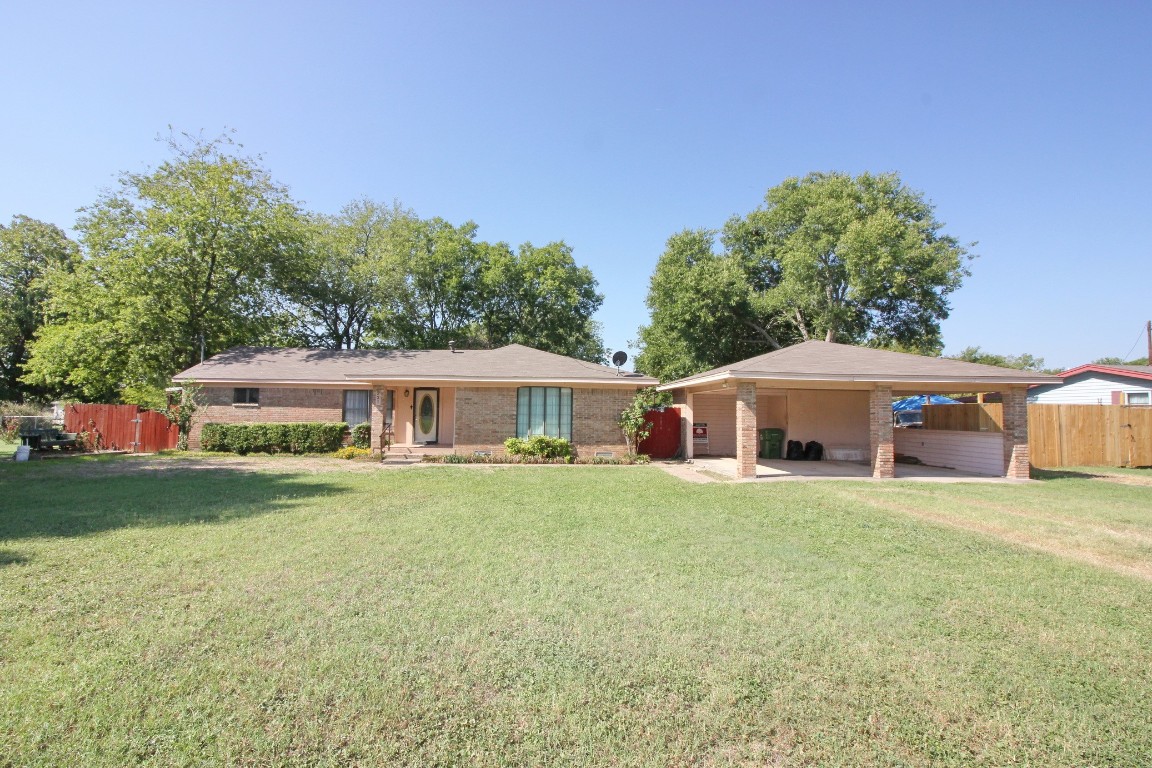 221 Harpold Italy TX 76651
