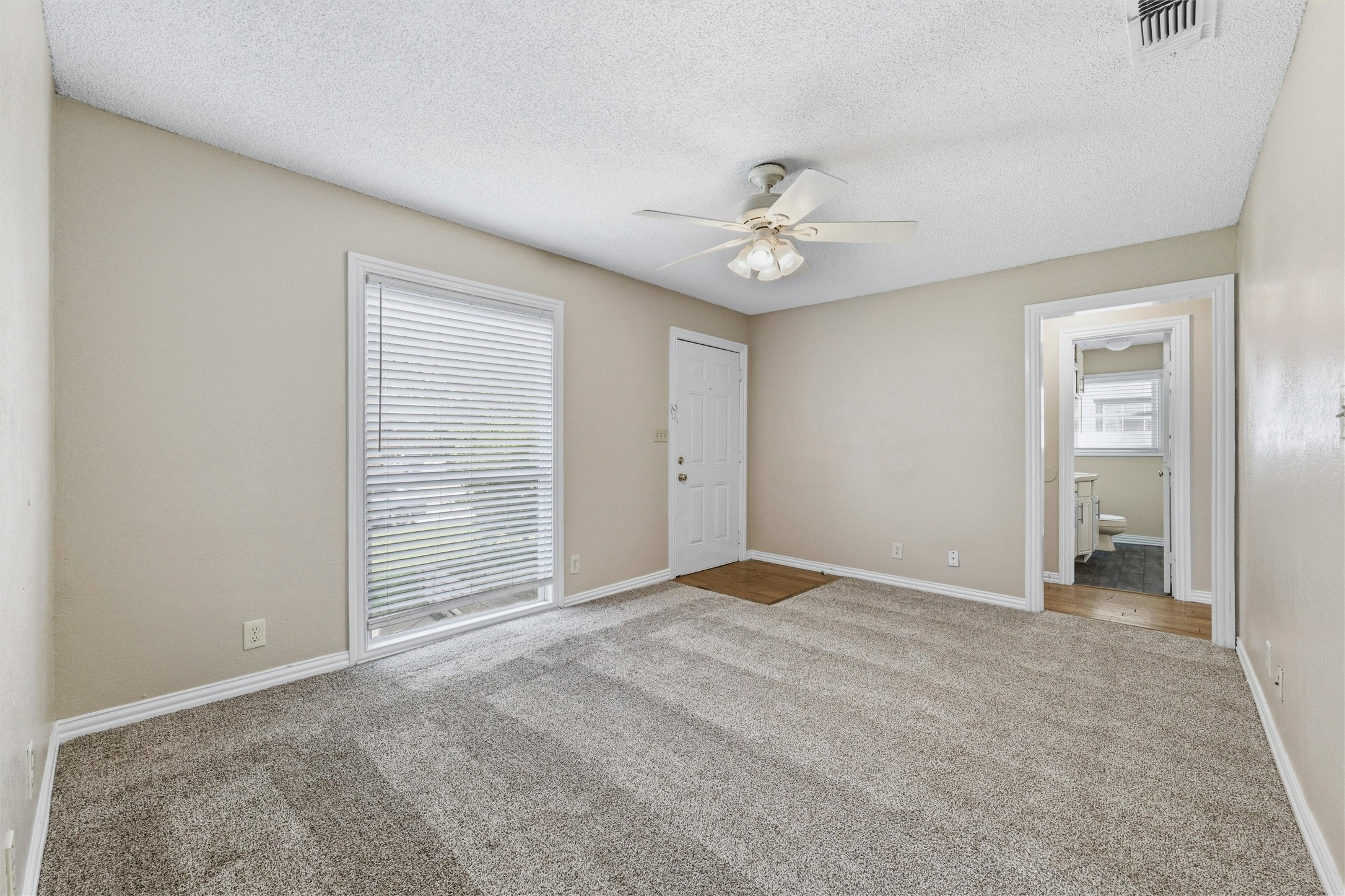 317 12th Street Grand Prairie TX 75051