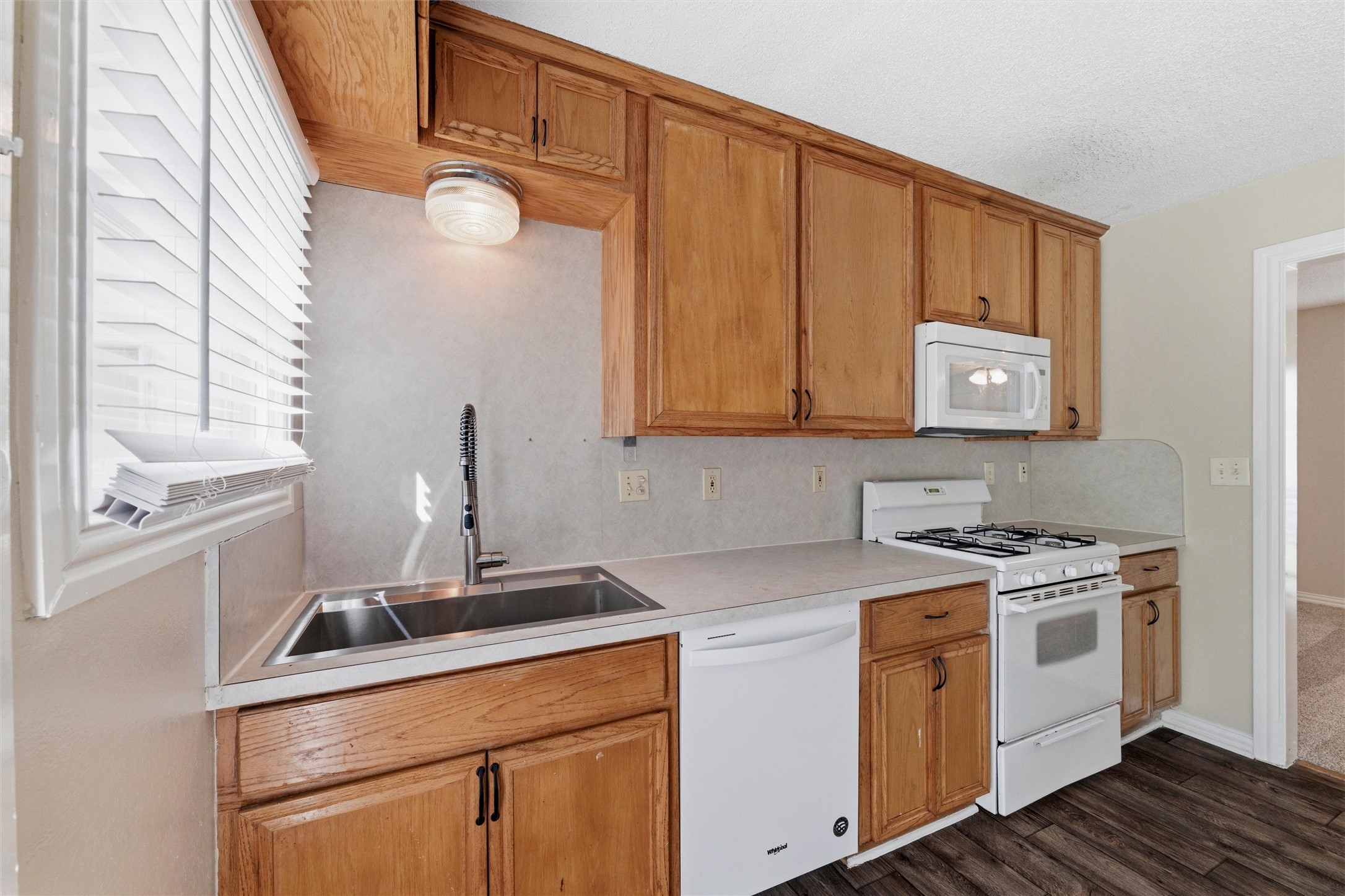 317 12th Street Grand Prairie TX 75051