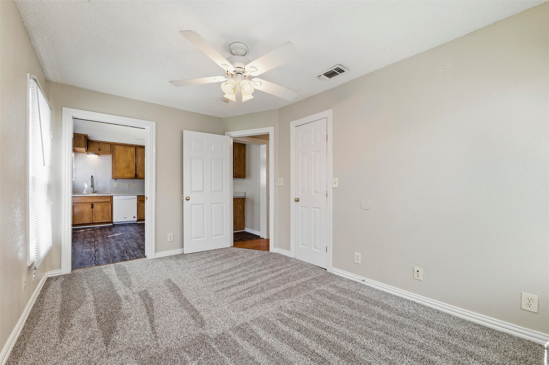 317 12th Street Grand Prairie TX 75051