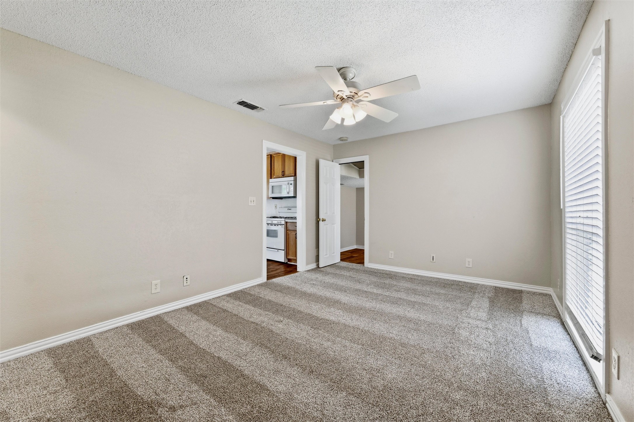 317 12th Street Grand Prairie TX 75051