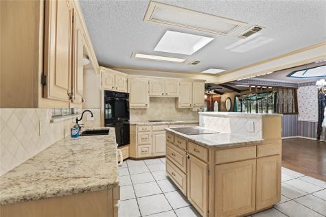 302 Wilcoxson Street Farmersville TX 75442