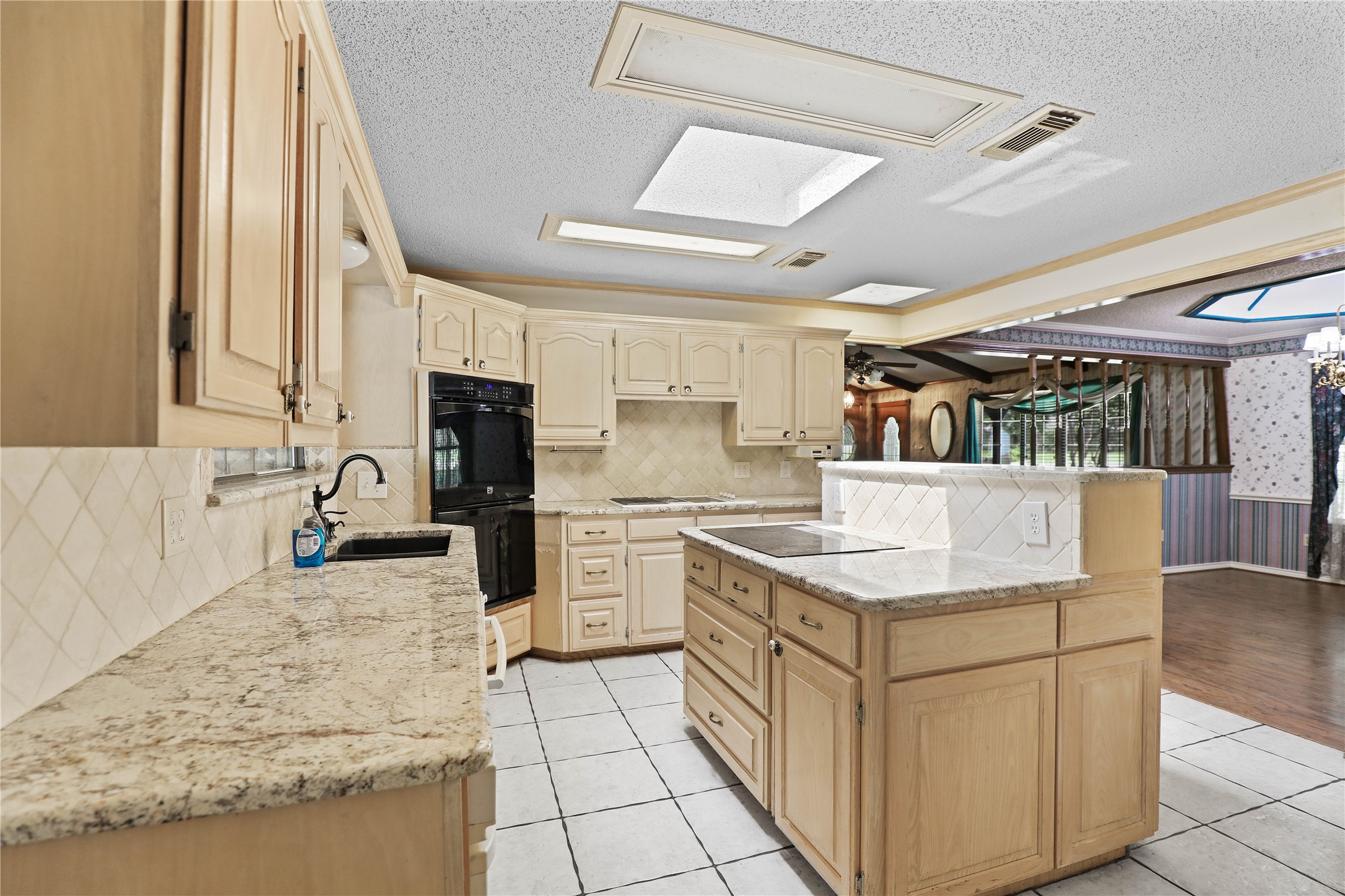 302 Wilcoxson Street Farmersville TX 75442