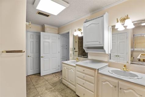 302 Wilcoxson Street Farmersville TX 75442