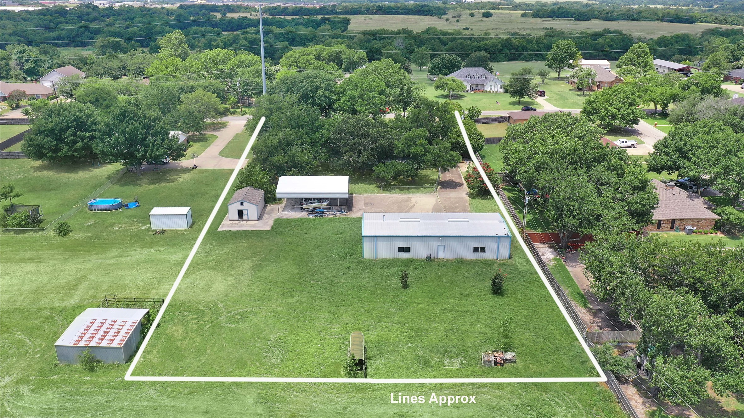 302 Wilcoxson Street Farmersville TX 75442
