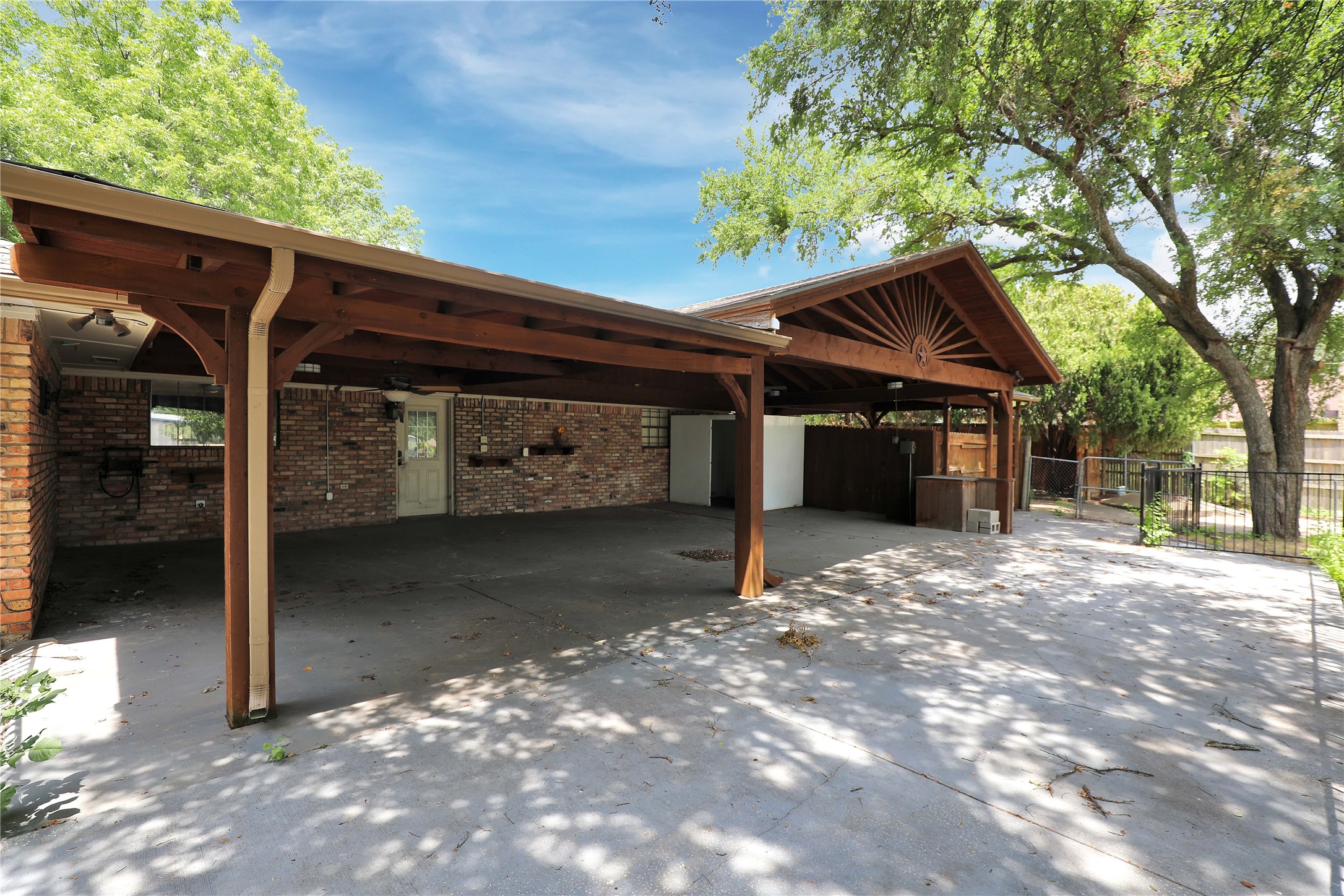 302 Wilcoxson Street Farmersville TX 75442