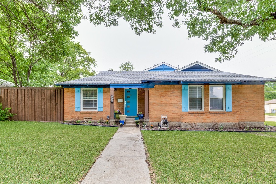 558 Parkhurst Drive Dallas TX 75218