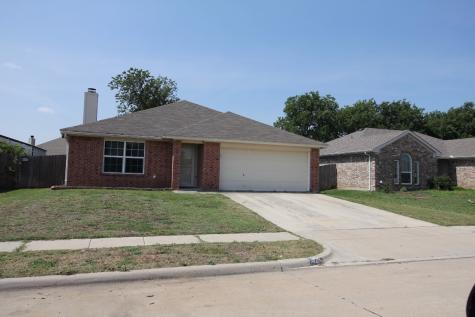 429 Cambridge Drive Saginaw TX 76179