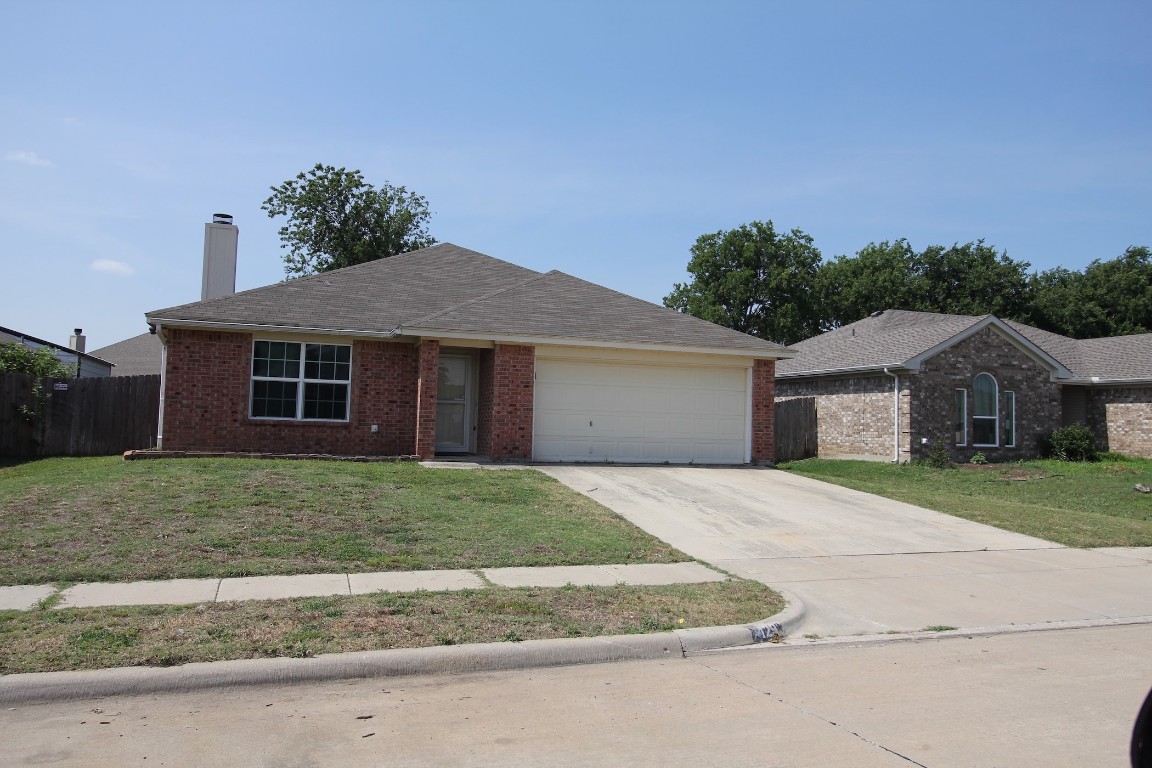 429 Cambridge Drive Saginaw TX 76179