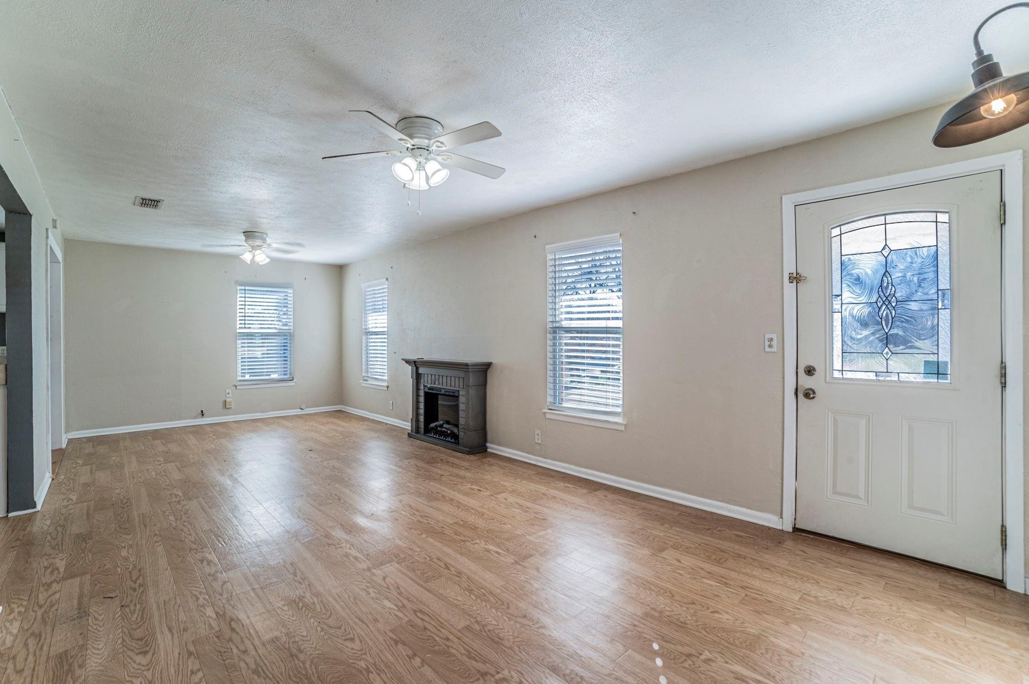 900 Elizabeth Boulevard Granbury TX 76048