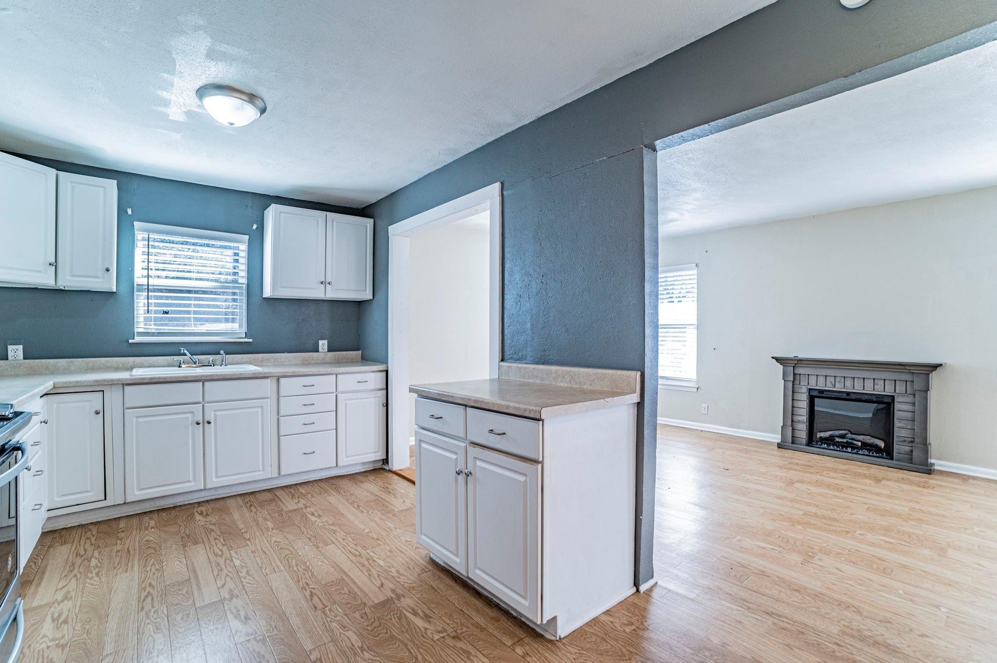 900 Elizabeth Boulevard Granbury TX 76048