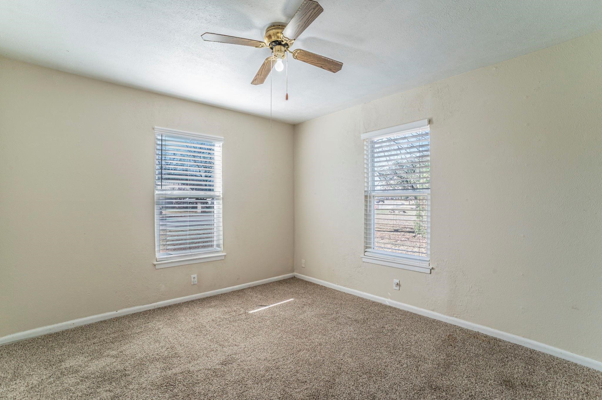 900 Elizabeth Boulevard Granbury TX 76048