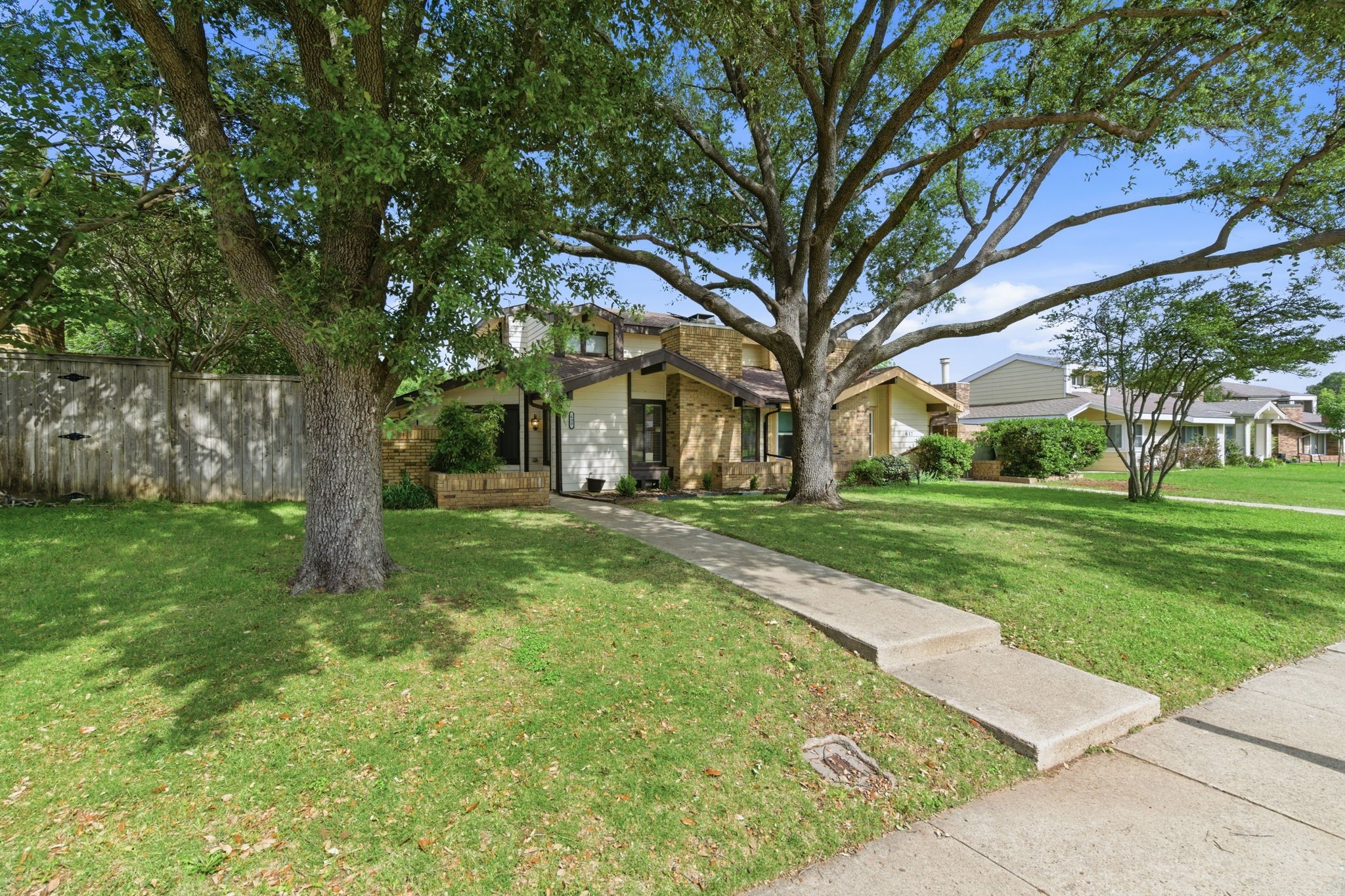 633 Hunters Glen Street Lewisville TX 75067