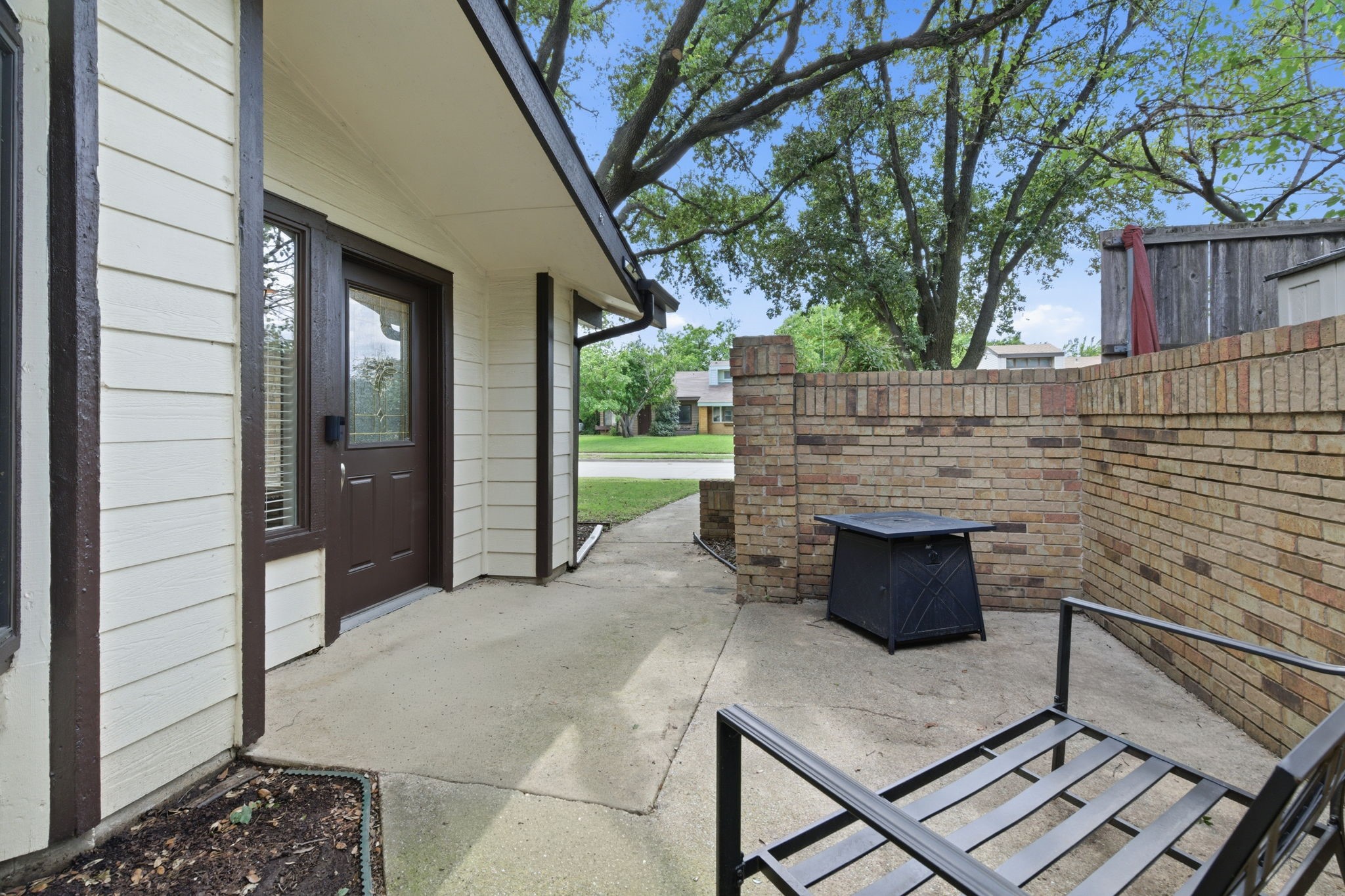 633 Hunters Glen Street Lewisville TX 75067