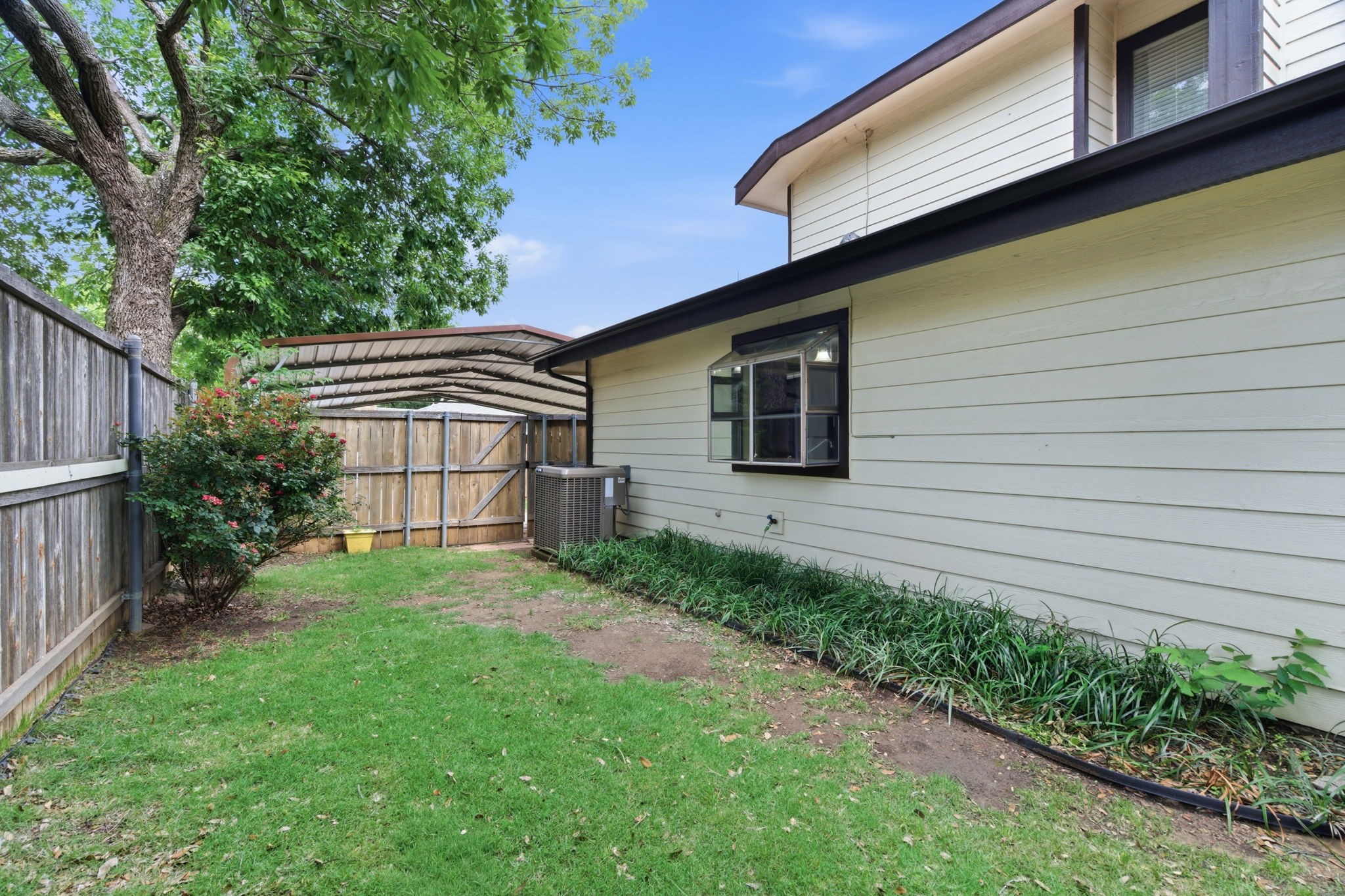 633 Hunters Glen Street Lewisville TX 75067